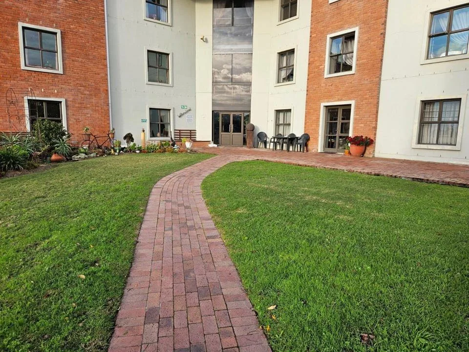 1 Bedroom Apartment / flat for sale in Oakglen