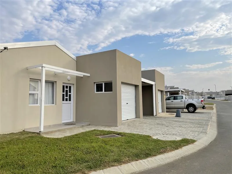 3 Bedroom House for sale in Gonubie