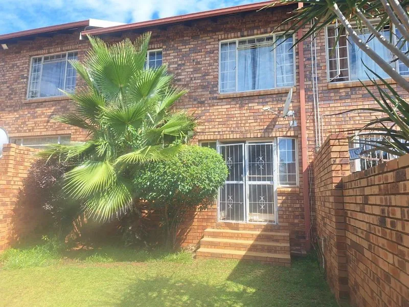 3 Bedroom Townhouse to rent in Ifafi