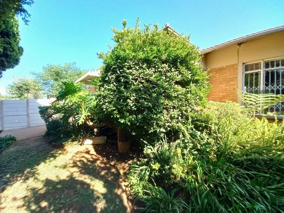 4 Bedroom House for sale in Wannenburghoogte