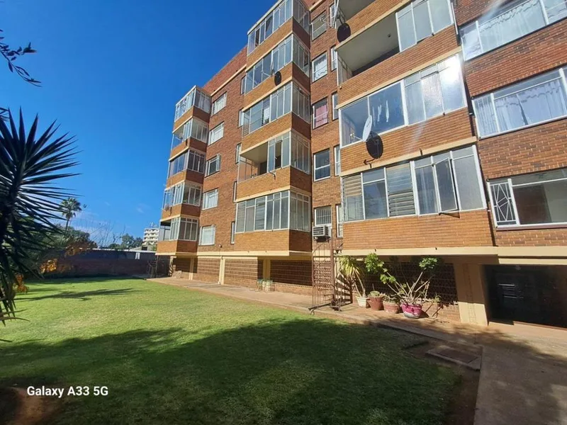 3 Bedroom Apartment / flat for sale in Bloemfontein Central