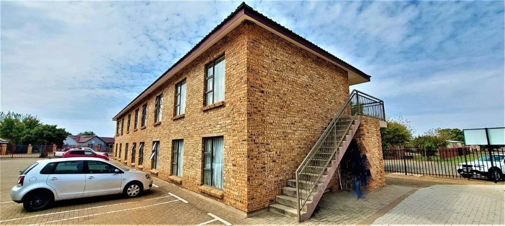 2 Bedroom Apartment / flat for sale in Lourierpark