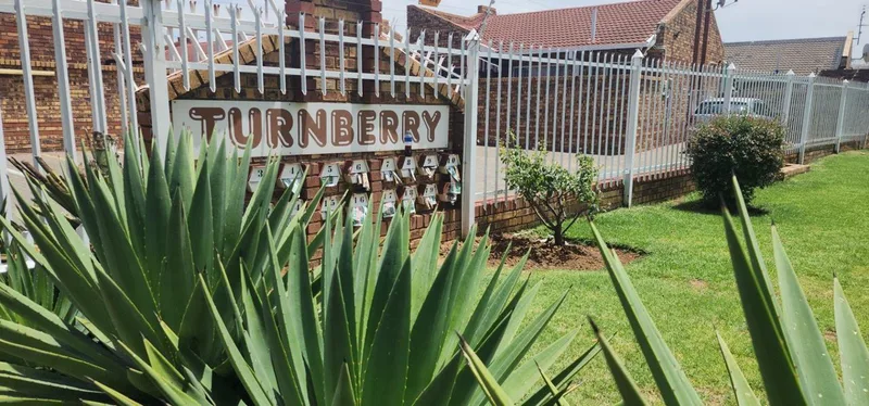 2 Bedroom Townhouse for sale in Hospitaalpark