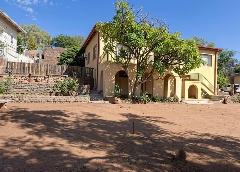 4 Bedroom House for sale in Keimoes
