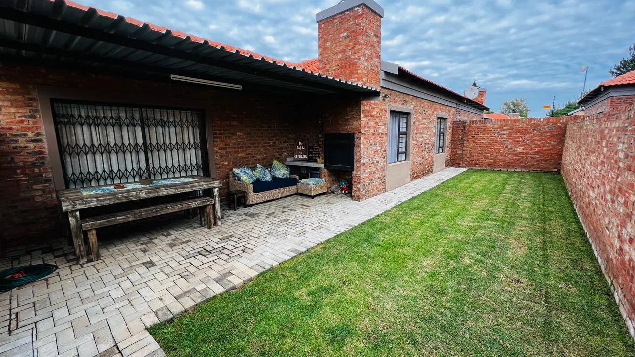 3 Bedroom Townhouse for sale in Baillie Park