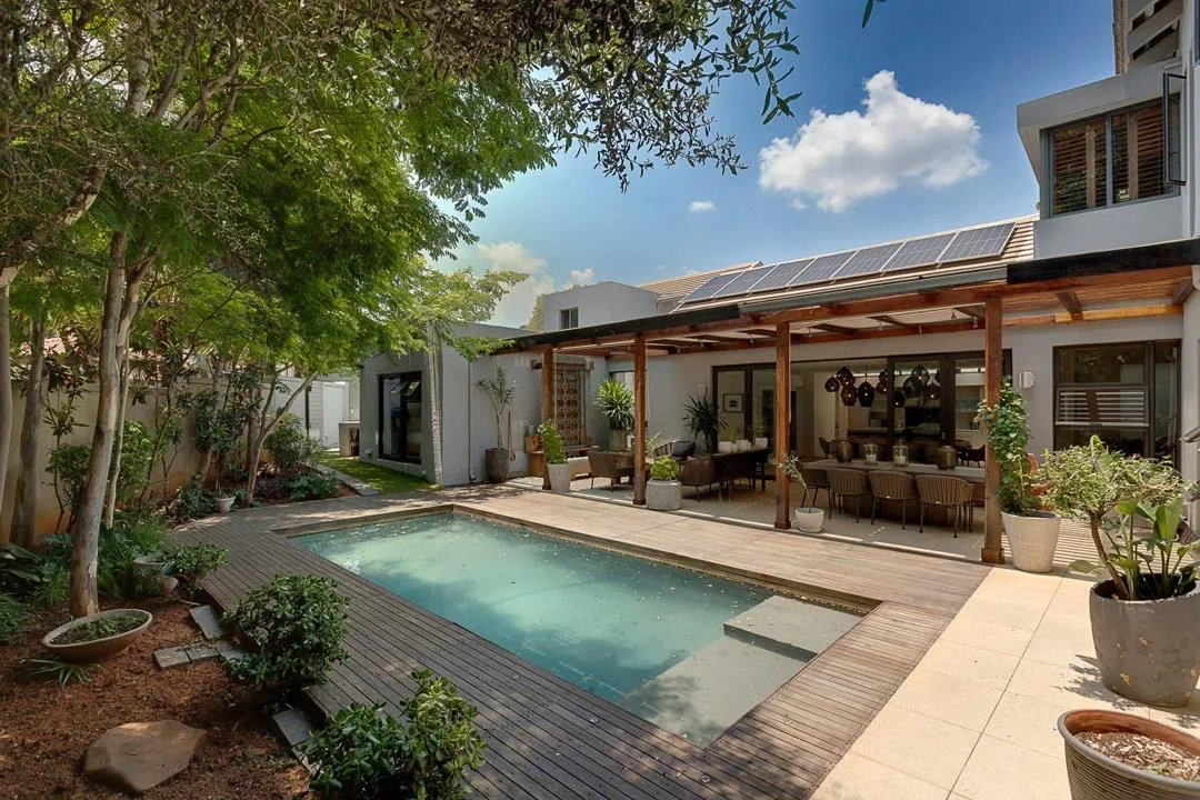 6 Bedroom House for sale in Benmore Gardens