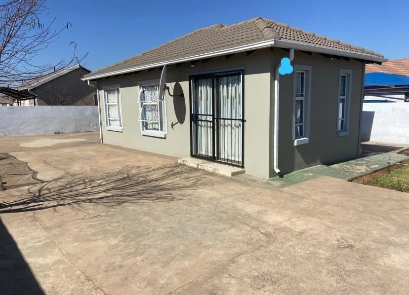3 Bedroom House for sale in Klarinet