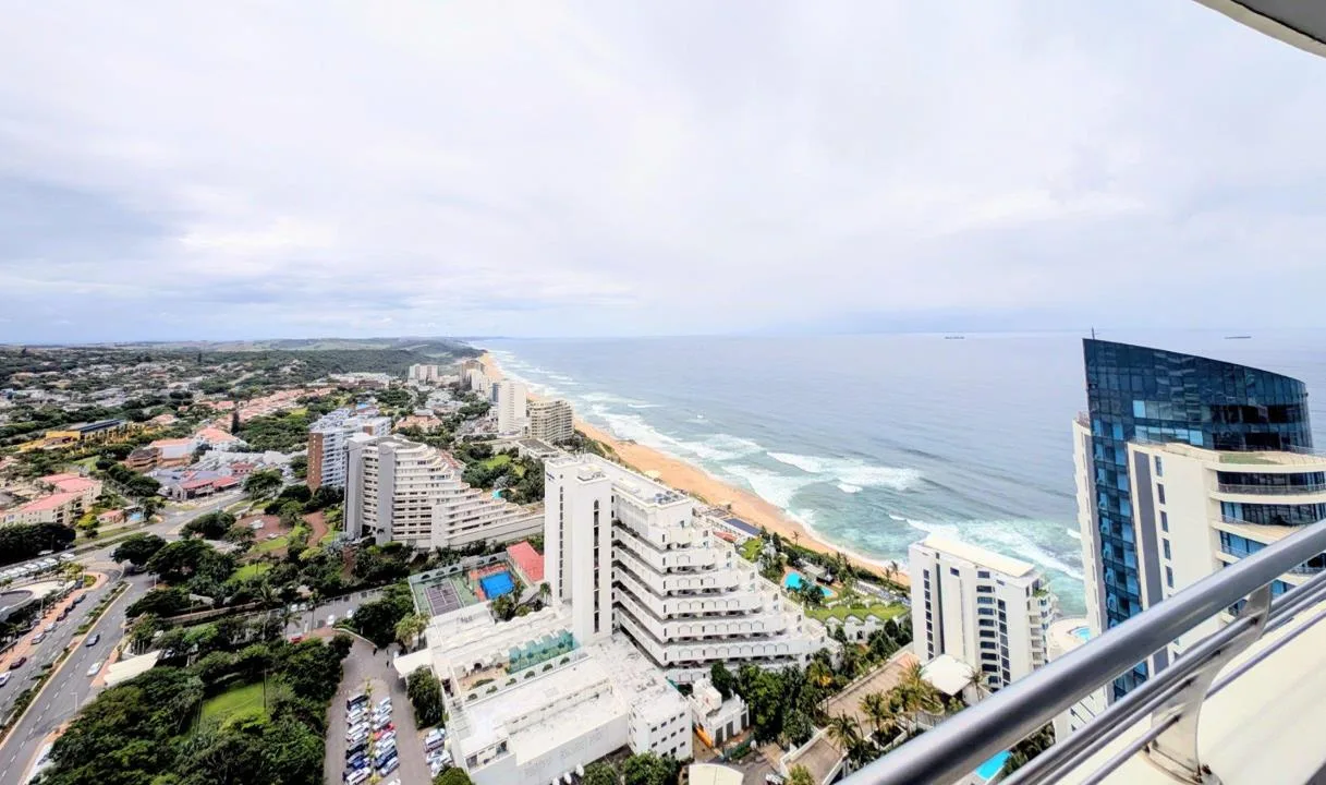 2 Bedroom Apartment / flat to rent in Umhlanga Central