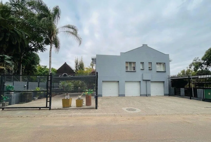 7 Bedroom House for sale in Upington Central