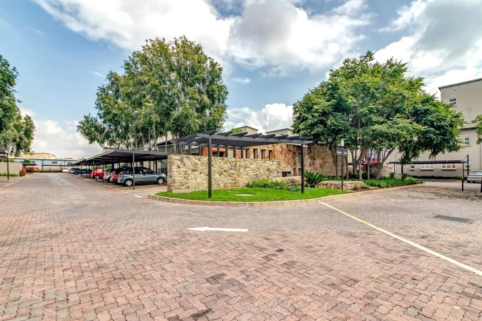 Property to rent in Lonehill