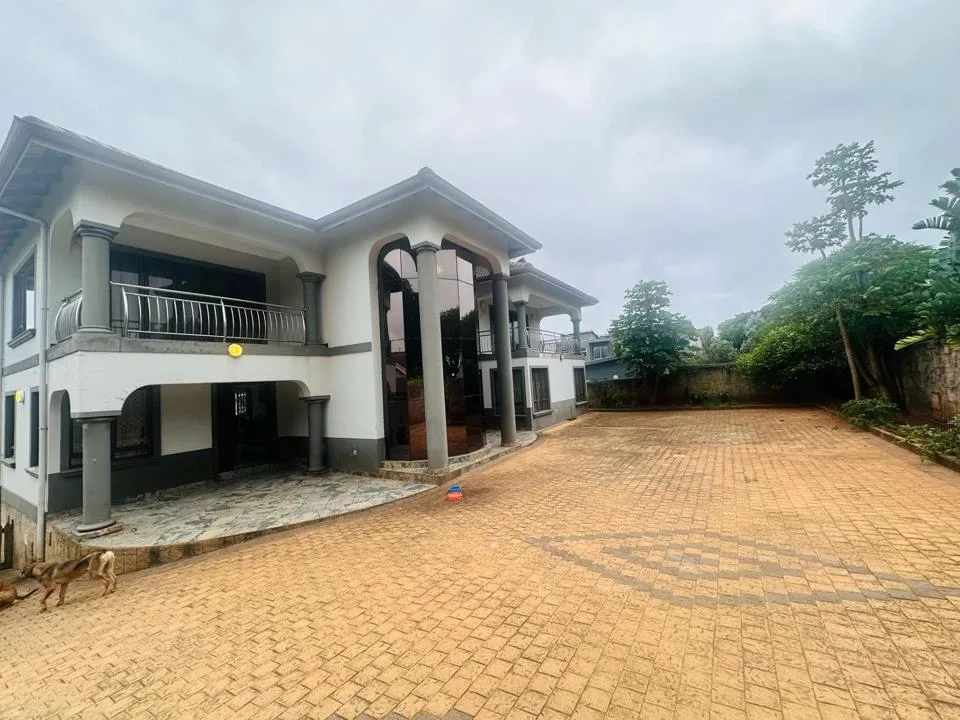 4 Bedroom House for sale in Sheffield Beach