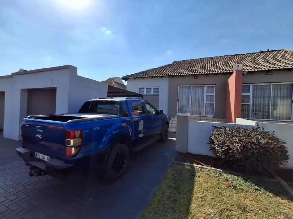 3 Bedroom House for sale in Tasbet Park Ext 1