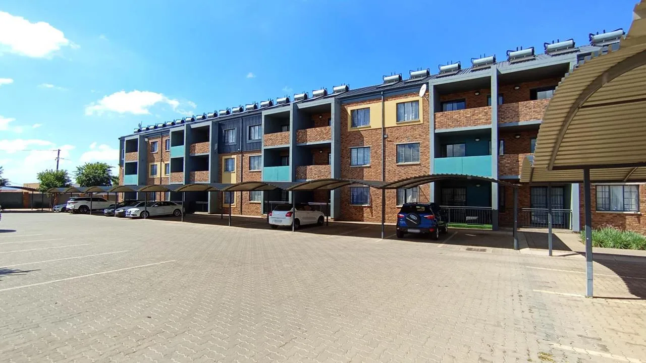 2 Bedroom Townhouse for sale in Lotus Gardens
