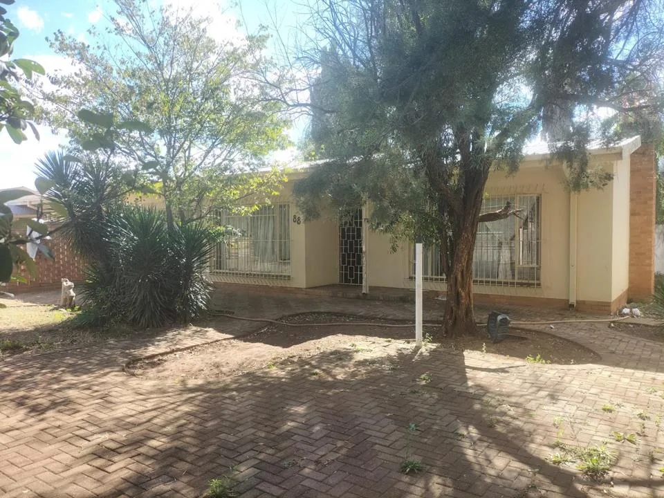 4 Bedroom House for sale in Meiringspark