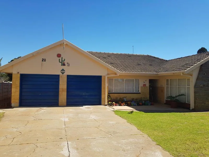4 Bedroom House for sale in Meiringspark