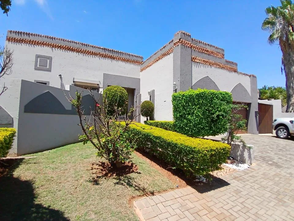 3 Bedroom House for sale in Cashan