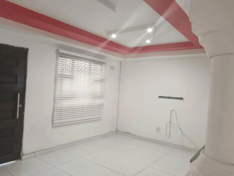 3 Bedroom House for sale in Esikhawini