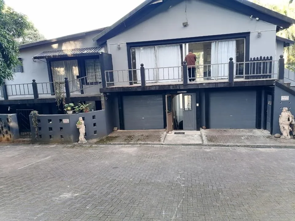 13 Bedroom House for sale in Umtentweni