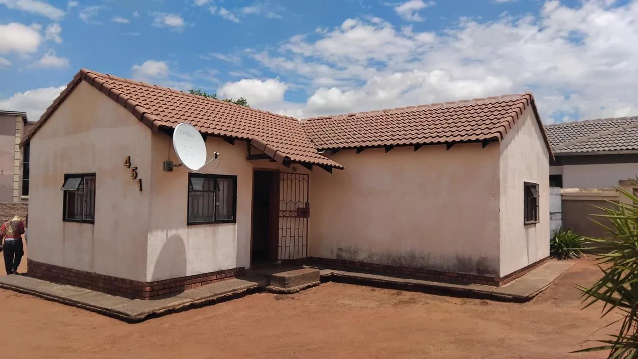 2 Bedroom House for sale in Mabopane Unit X