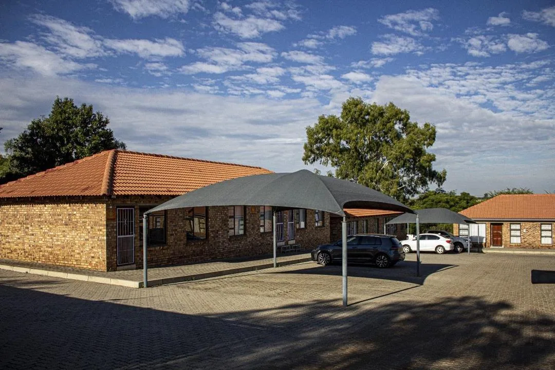 1 Bedroom Townhouse for sale in Sasolburg Ext 10