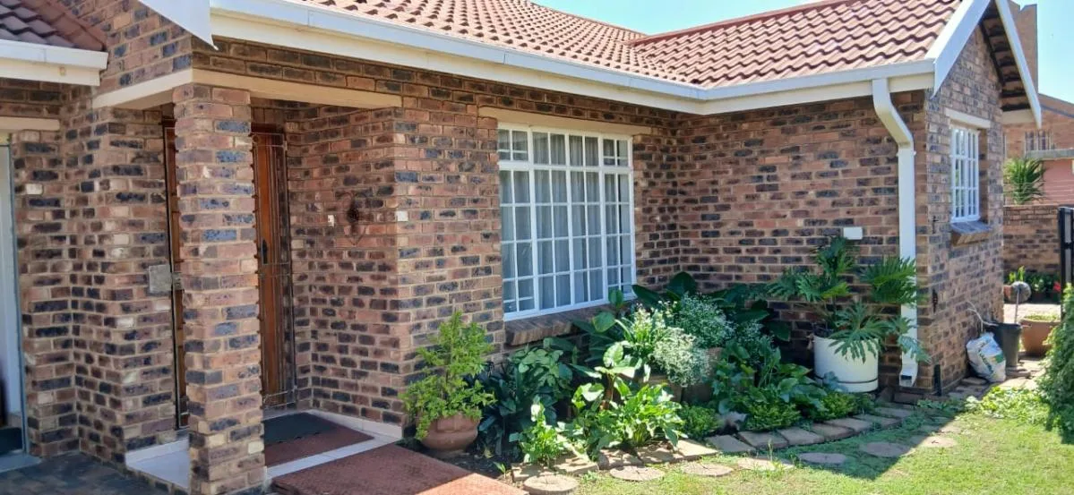 2 Bedroom Townhouse for sale in Arcon Park