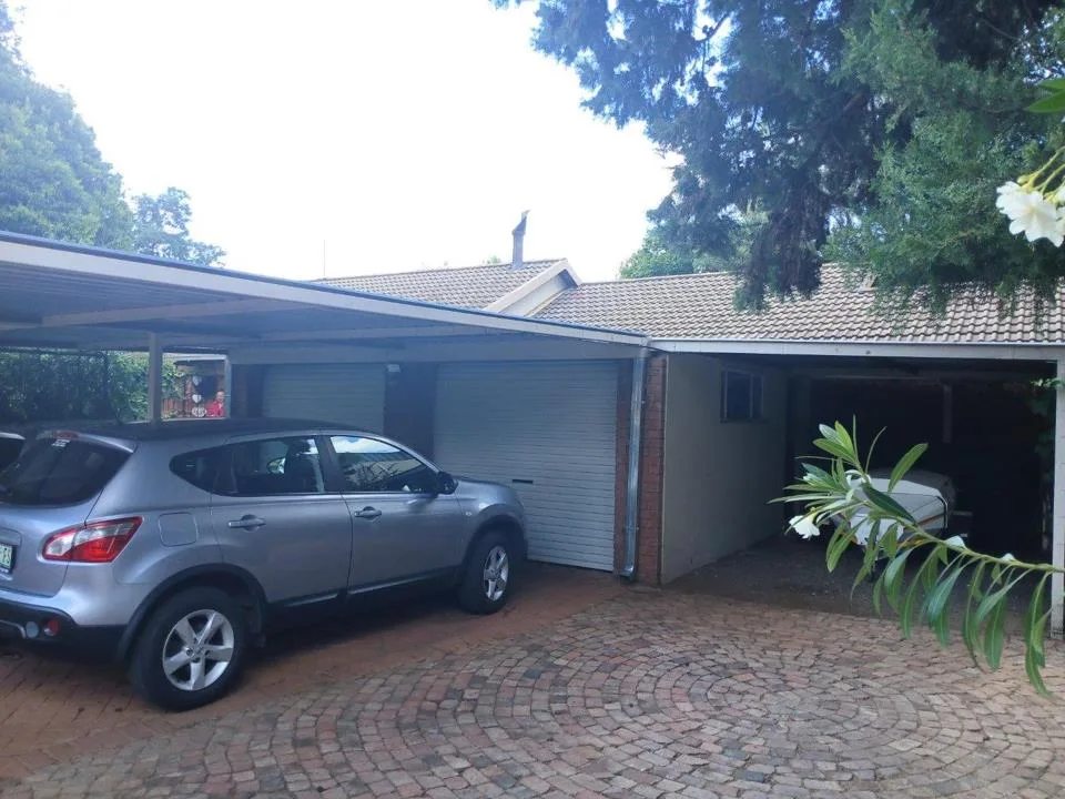 4 Bedroom House for sale in Brandwag