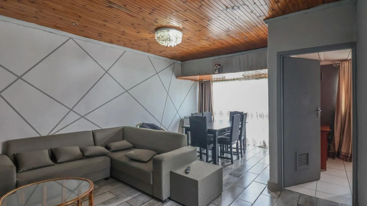 3 Bedroom House for sale in Whetstone