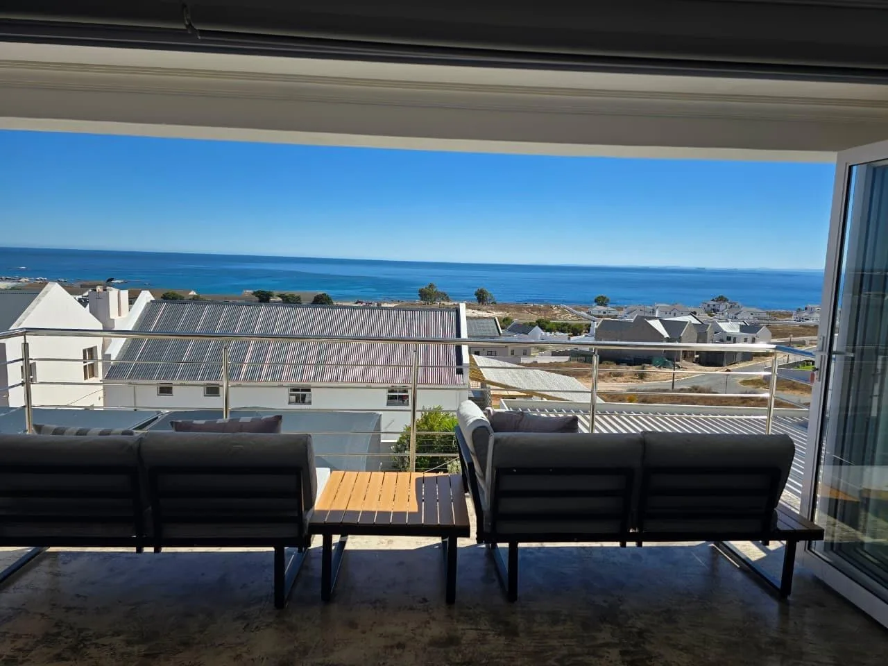 5 Bedroom House in Da Gama Bay