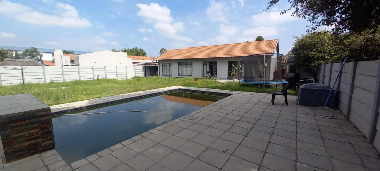 3 Bedroom House for sale in Mayberry Park