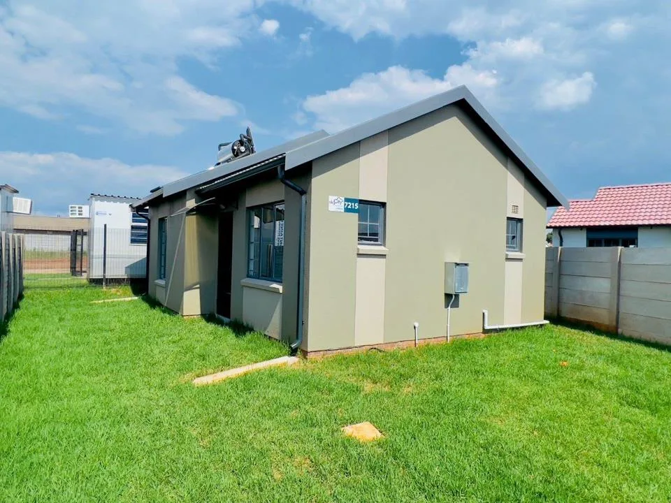 2 Bedroom House for sale in Sky City