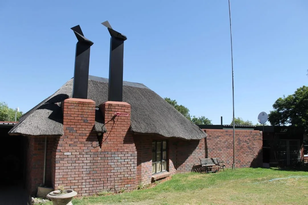 6 Bedroom House for sale in Deales Gift