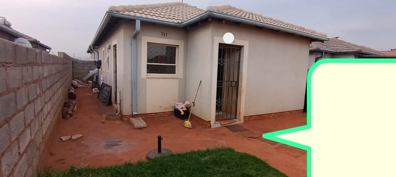 3 Bedroom House for sale in Clayville