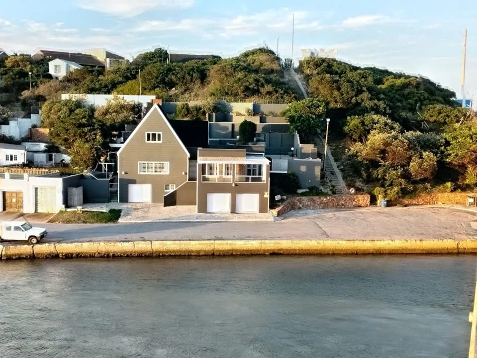 5 Bedroom House for sale in Amsterdamhoek