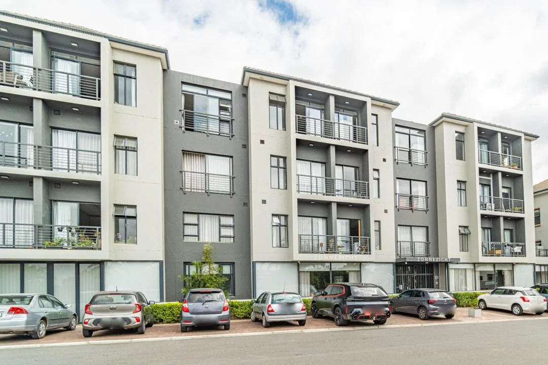 2 Bedroom House for sale in Durbanville Central
