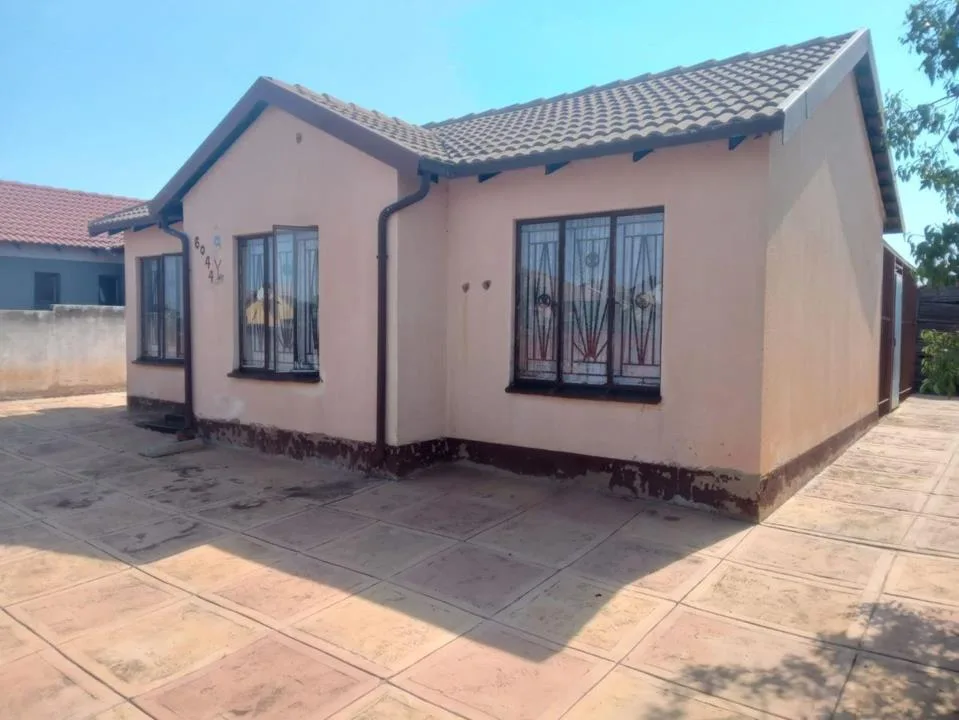 3 Bedroom House for sale in Soshanguve East
