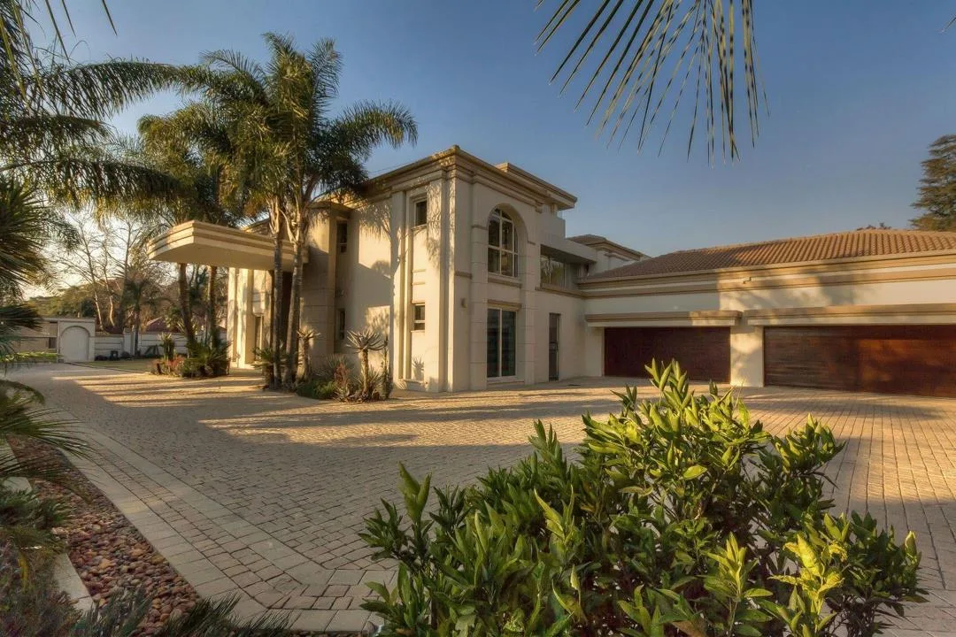 4 Bedroom House for sale in Houghton Estate