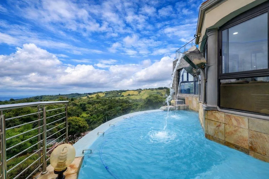 7 Bedroom House for sale in Lovemore Heights