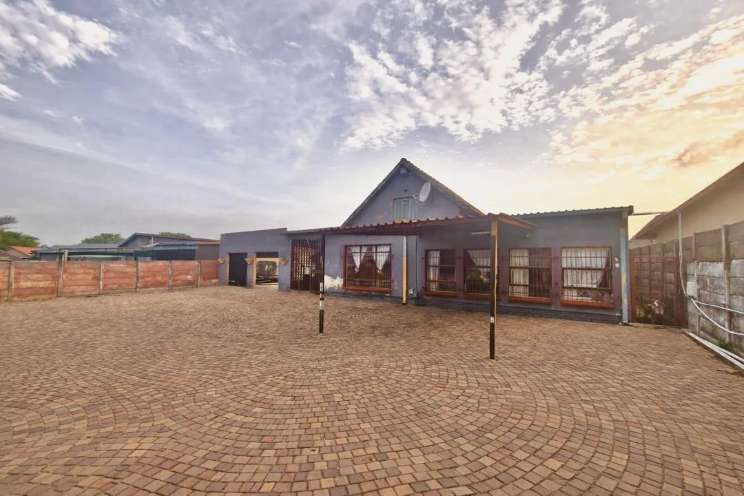 4 Bedroom House for sale in Brenthurst