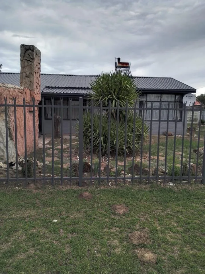 3 Bedroom House for sale in Ross Kent North
