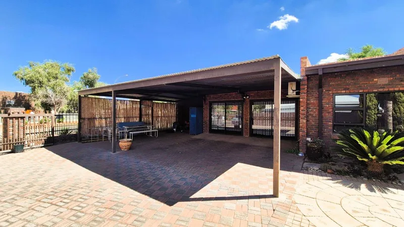 4 Bedroom House for sale in Blydeville