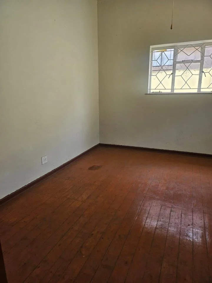 3 Bedroom House for sale in Troyeville