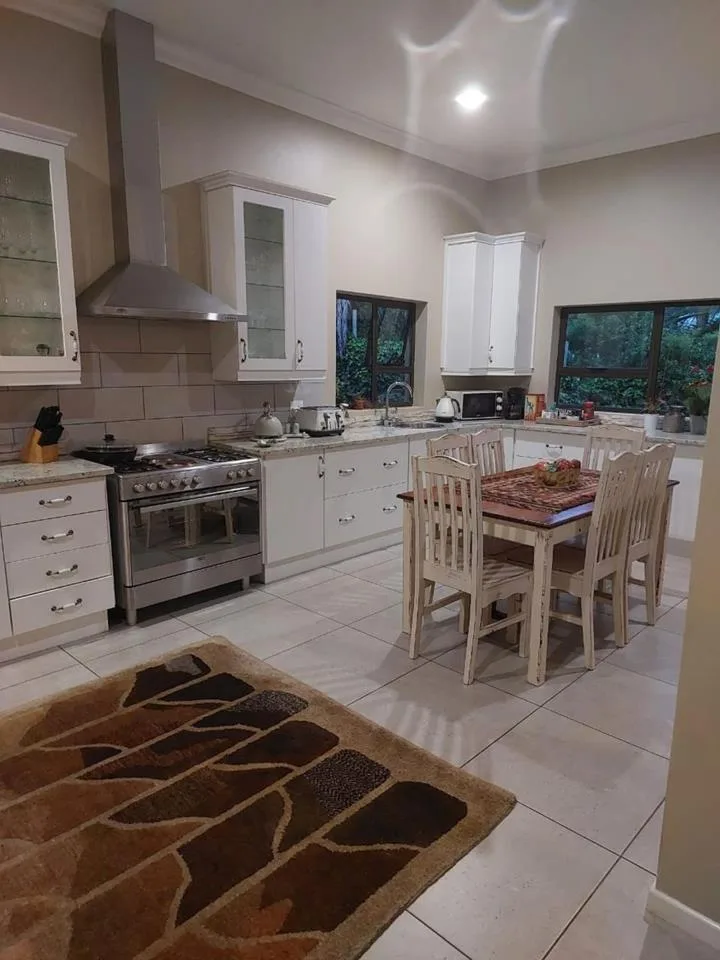 7 Bedroom House for sale in Signal Hill