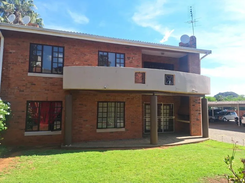 3 Bedroom Townhouse for sale in Langenhovenpark