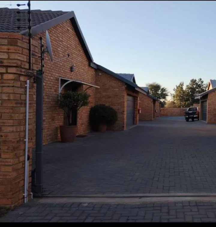 3 Bedroom House for sale in Vaalpark