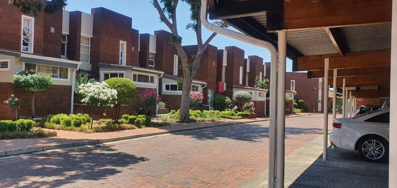 3 Bedroom Townhouse to rent in Bedfordview