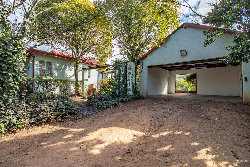 7 Bedroom House in President Park