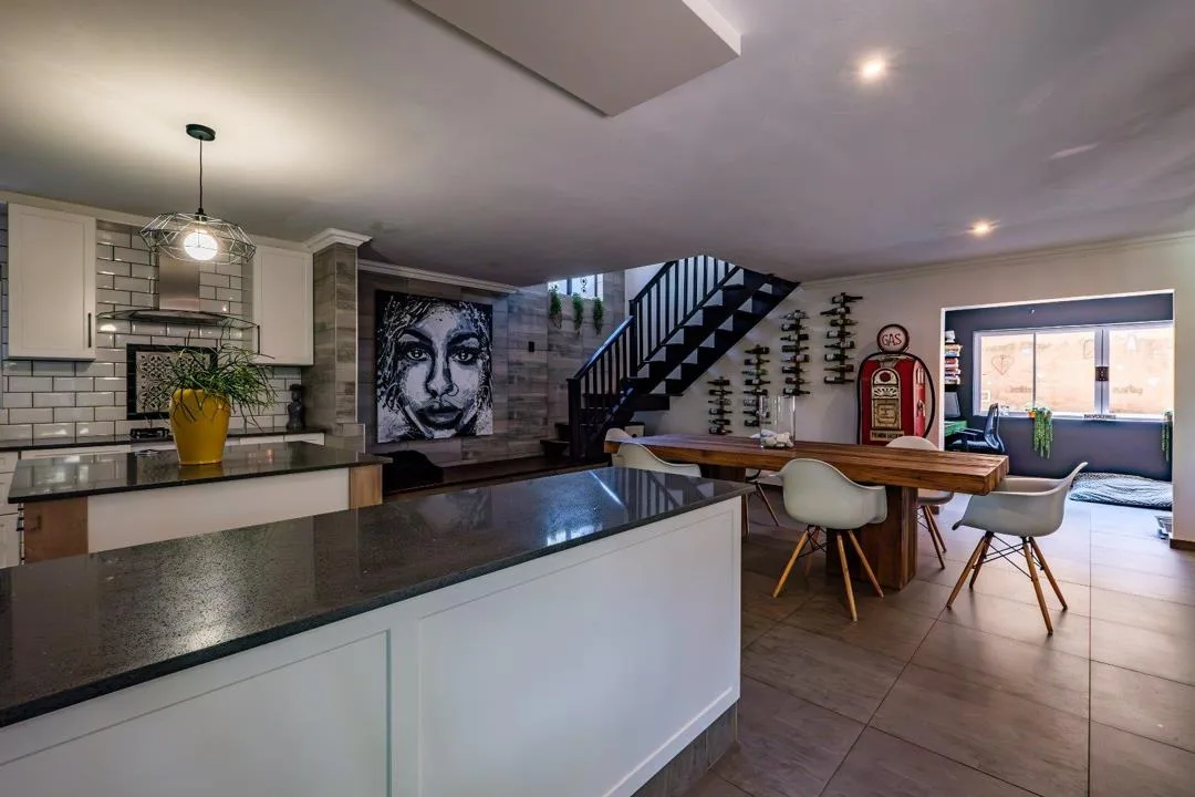 4 Bedroom House for sale in Caribbean Beach