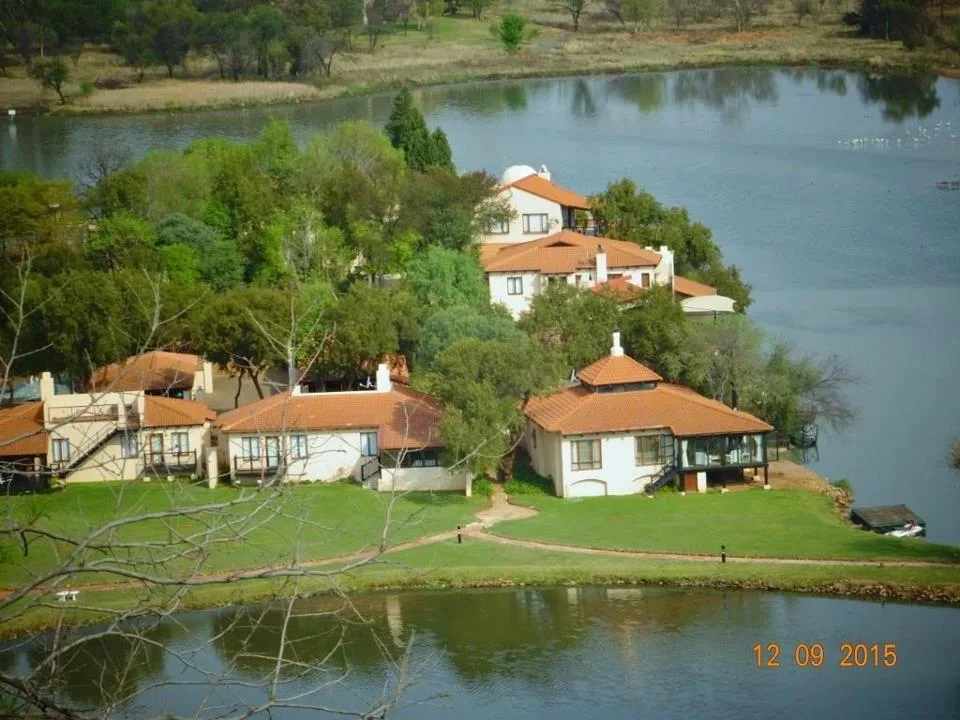 4 Bedroom Apartment / flat for sale in Hartbeespoort Rural