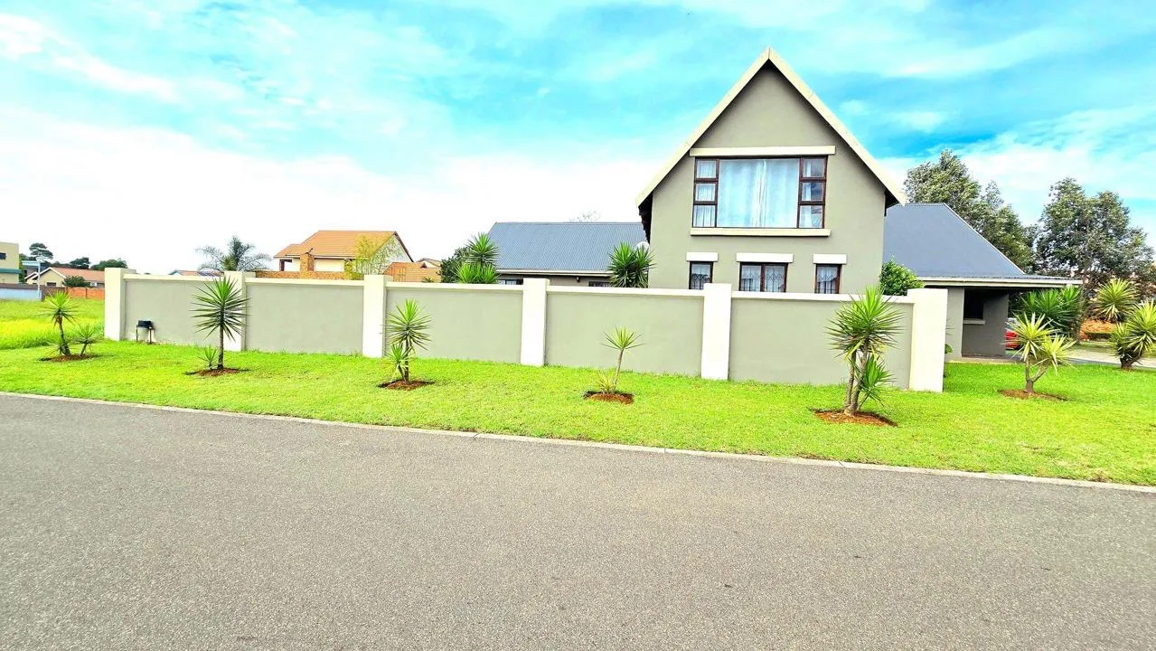 3 Bedroom House for sale in Reyno Ridge