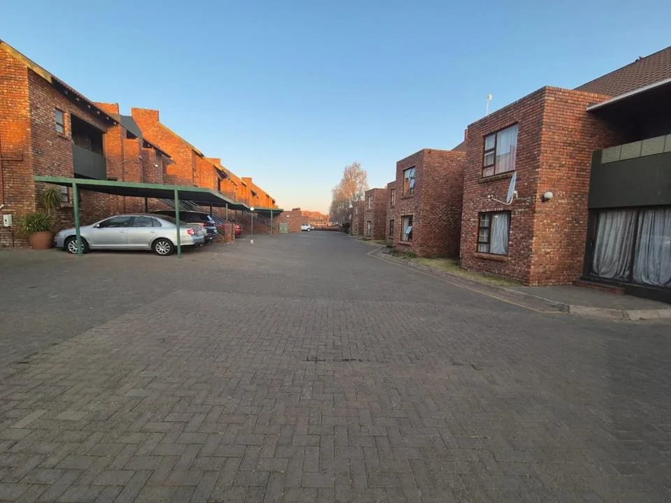 3 Bedroom Apartment / flat for sale in Langenhovenpark